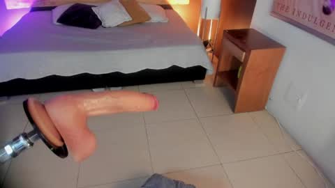Snapshot of micki__ chatting on May 2026 11:27:02 AM Micki online show from May 2026 11:27:02 AM