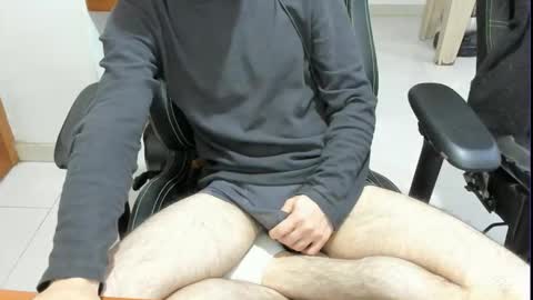Snapshot of microfama00 chatting on May 2026 10:47:02 PM microfama00 online show from May 2026 10:47:02 PM