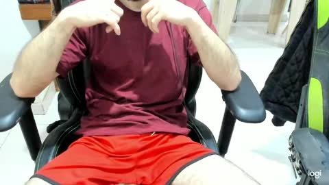 microfama00 online show from June 2026 06:05:02 AM