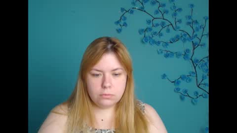 Snapshot of midnightmariana chatting on May 2026 05:12:01 AM Mariana online show from May 2026 05:12:01 AM