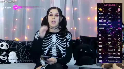 Snapshot of midnightpixie chatting on October 2025 07:49:02 PM Jenna Talia online show from October 2025 07:49:02 PM