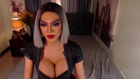 Snapshot of midnightscentxx chatting on January 2025 09:19:01 AM KATE online show from January 2025 09:19:01 AM