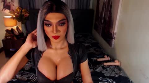 Snapshot of midnightscentxx chatting on January 2025 06:10:01 AM KATE online show from January 2025 06:10:01 AM