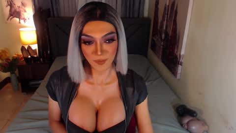 Snapshot of midnightscentxx chatting on February 2025 08:20:02 AM KATE online show from February 2025 08:20:02 AM