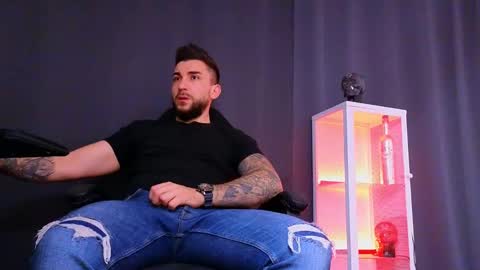 MightyAaron online show from March 2025 03:32:02 AM