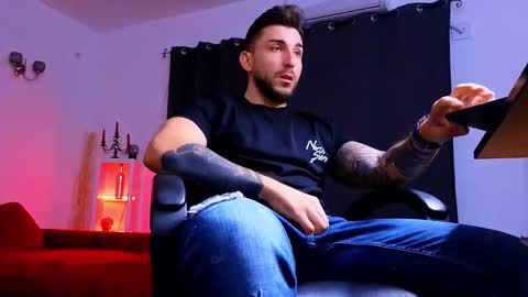 MightyAaron online show from September 2025 03:39:02 AM