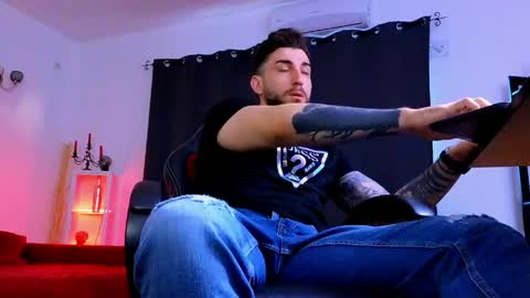 MightyAaron online show from April 2026 03:57:01 AM