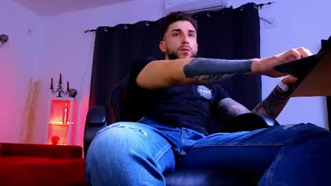 MightyAaron online show from July 2026 10:58:01 PM