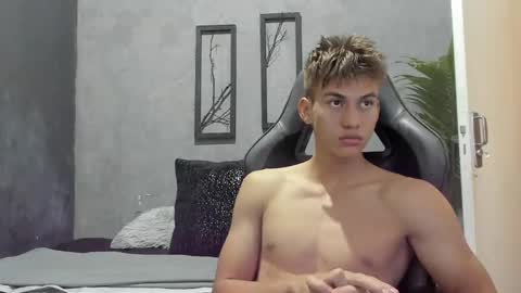 Miguel Hernandez online show from December 2024 12:38:01 PM