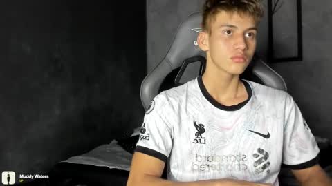 Miguel Hernandez online show from December 2024 11:02:02 PM