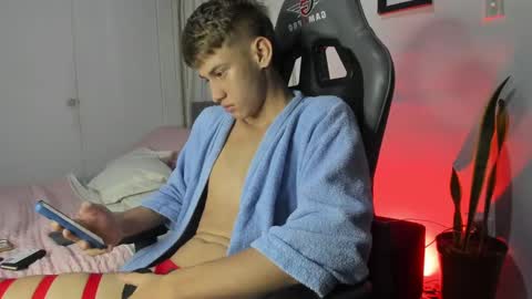 Miguel Hernandez online show from January 2025 12:06:01 AM