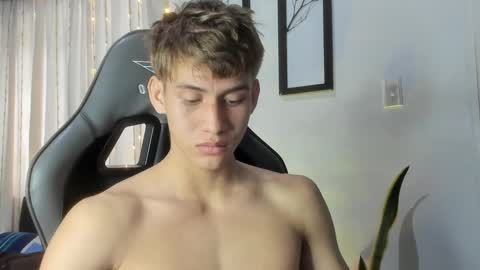 Miguel Hernandez online show from February 2025 03:32:02 PM