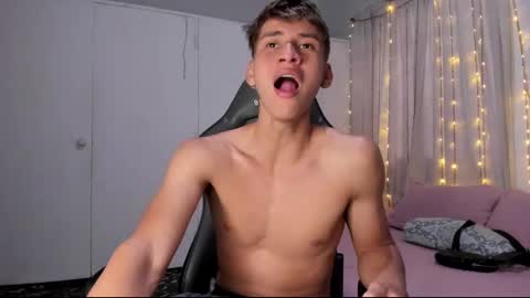 Miguel Hernandez online show from March 2025 08:27:01 PM