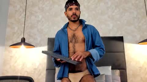 miguelsanfrancisco online show from November 2025 06:18:01 PM