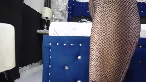 miha_califa online show from December 2025 12:12:01 PM