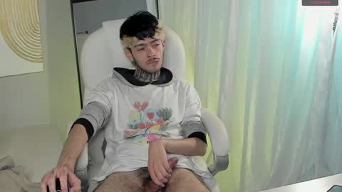 MIHAIL LEROY finally independent model online show from December 2024 08:32:02 PM