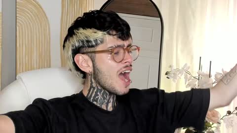 MIHAIL LEROY finally independent model online show from January 2025 01:50:01 AM