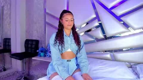 Snapshot of miia02 chatting on November 2025 03:17:01 AM MIA 3 online show from November 2025 03:17:01 AM