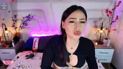 Miia Paris online show from February 2026 05:22:02 AM