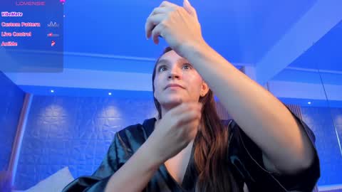 Miia 3 online show from February 2025 05:47:02 PM