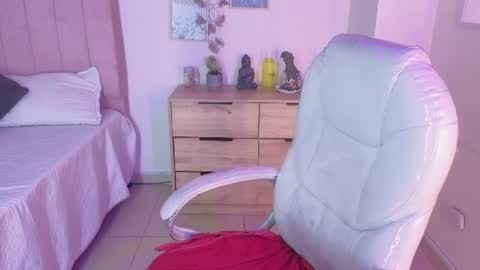 Snapshot of miia_thompson_1 chatting on July 2026 07:53:01 PM M I I A online show from July 2026 07:53:01 PM