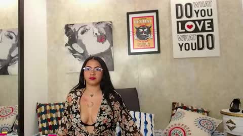 Snapshot of miiaharrper chatting on March 2026 01:23:02 PM Emma online show from March 2026 01:23:02 PM