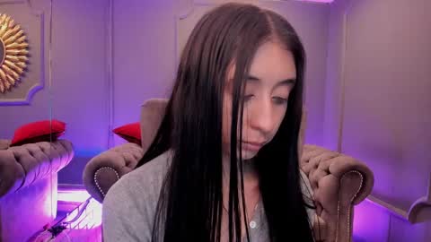 miilu  online show from December 2024 09:40:02 AM