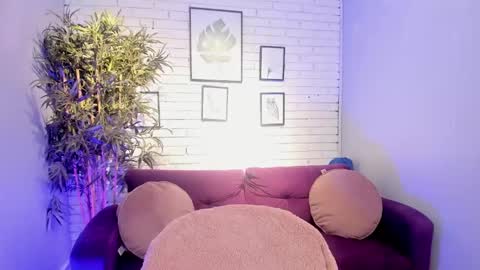 miilu  online show from February 2025 03:24:01 AM