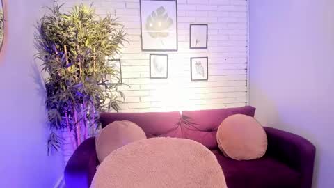 miilu  online show from February 2025 06:58:02 AM