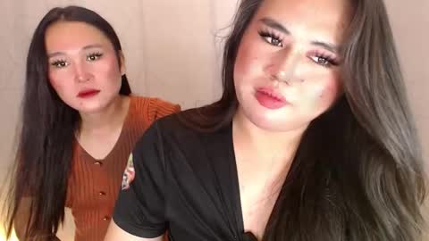 Snapshot of mika_oka chatting on March 2026 05:18:02 PM Hi im Avah online show from March 2026 05:18:02 PM