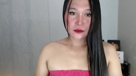 Snapshot of mika_oka chatting on March 2026 11:25:01 AM Hi im Avah online show from March 2026 11:25:01 AM