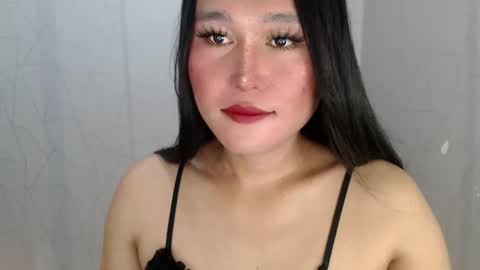 Snapshot of mika_oka chatting on April 2026 12:43:01 PM Hi im Avah online show from April 2026 12:43:01 PM