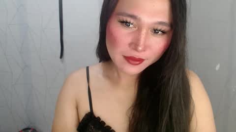 Snapshot of mika_oka chatting on April 2026 08:23:01 PM Hi im Avah online show from April 2026 08:23:01 PM