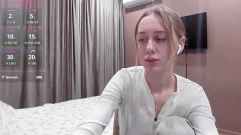 Mika online show from November 2025 10:43:02 PM