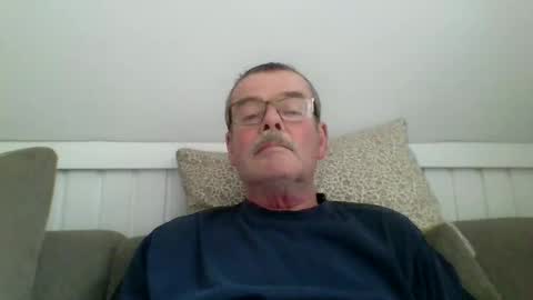 mikael42 online show from April 2026 01:16:02 PM