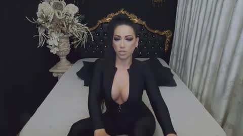 Mikaela online show from October 2025 03:17:02 AM