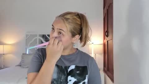 Snapshot of mikaelastonne chatting on February 2026 09:49:02 AM Mikaela blondie bigass online show from February 2026 09:49:02 AM