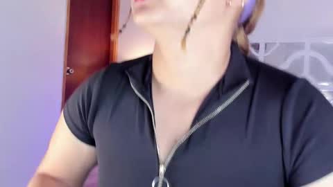 Snapshot of mikaelastonne chatting on March 2026 10:39:01 AM Mikaela blondie bigass online show from March 2026 10:39:01 AM