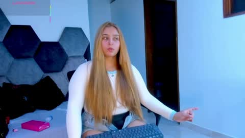 Mikaela blondie bigass online show from May 2026 07:54:02 PM