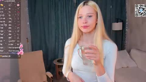 Angel girl online show from March 2026 08:08:02 PM