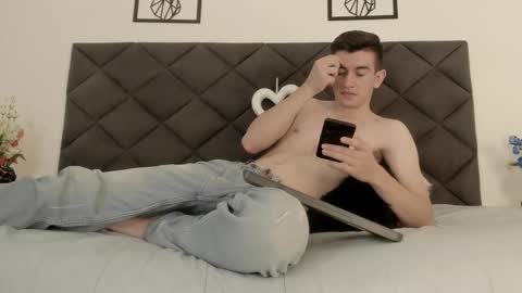 mikael online show from February 2025 05:20:01 AM