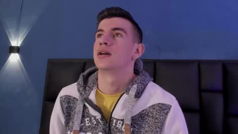 mikael online show from November 2025 03:50:02 AM