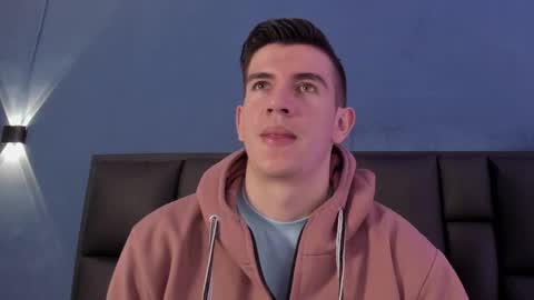 mikael online show from November 2025 04:23:02 AM