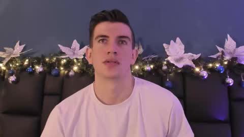 mikael online show from December 2025 05:47:02 AM