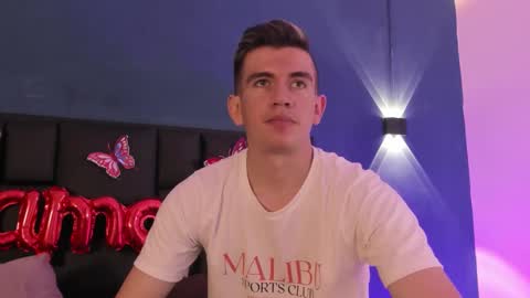 mikael online show from February 2026 05:03:02 AM