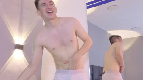 mikael online show from April 2026 04:35:01 AM