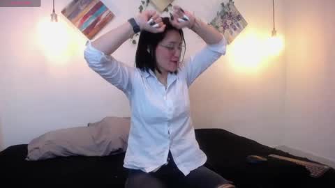 mikaza online show from May 2026 12:54:02 PM