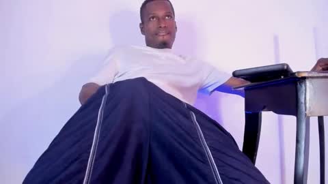 Mike Steven --- Independent Model--- online show from March 2026 02:14:02 PM