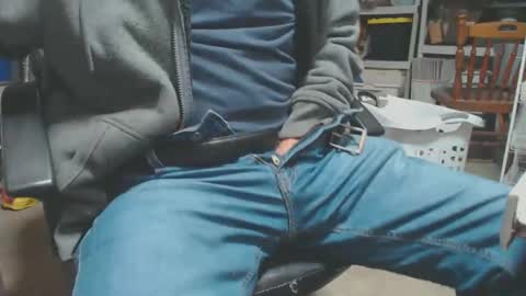 Snapshot of mike694fun chatting on December 2024 10:06:01 PM mike694fun online show from December 2024 10:06:01 PM