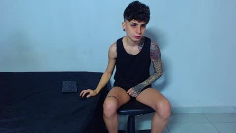 Mike IMDEPENDIENT MODEL online show from March 2026 02:20:01 PM